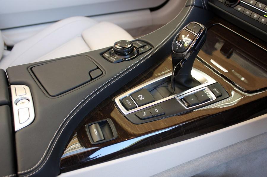  BMW 6-Series Convertible 2012 года  (фото 12 из 52)